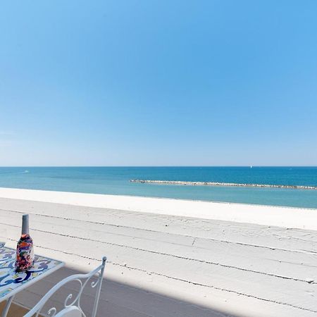 Waterfront Apartment With Seaview Balcony 바리 외부 사진