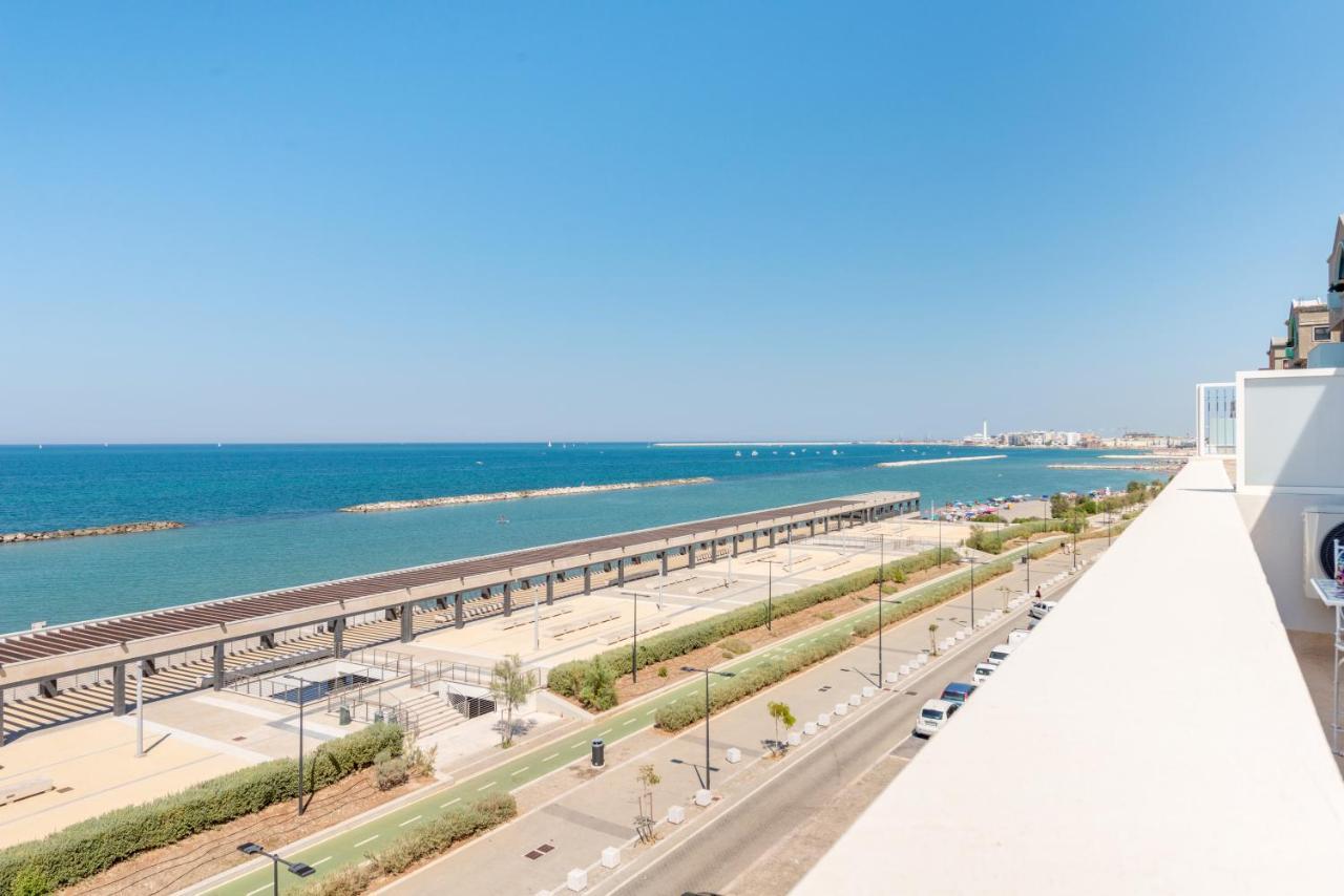 Waterfront Apartment With Seaview Balcony 바리 외부 사진