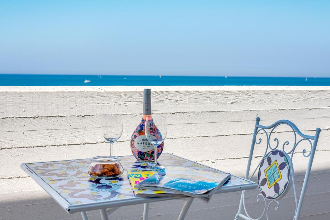 Waterfront Apartment With Seaview Balcony 바리 외부 사진