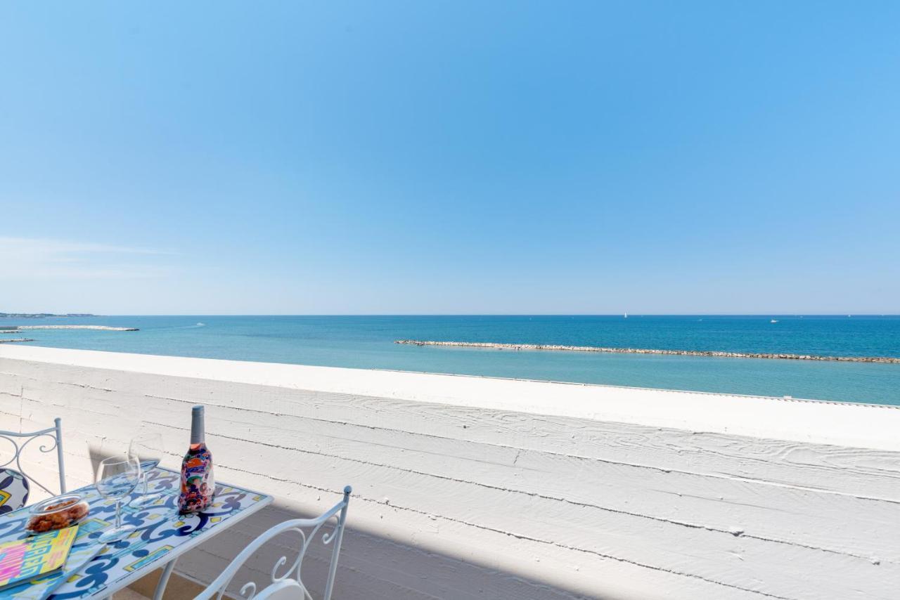 Waterfront Apartment With Seaview Balcony 바리 외부 사진