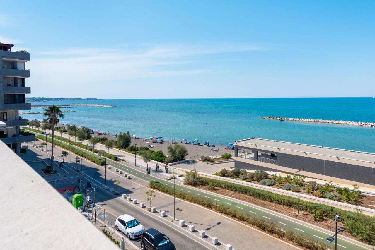 Waterfront Apartment With Seaview Balcony 바리 외부 사진